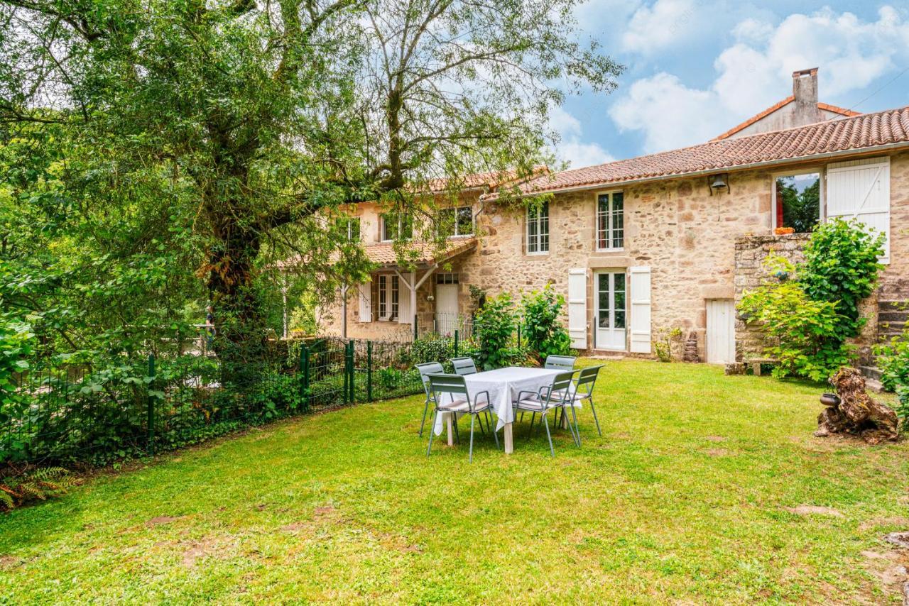 Le Moulin De Pilet Mortagne-sur-Sevre Exterior foto